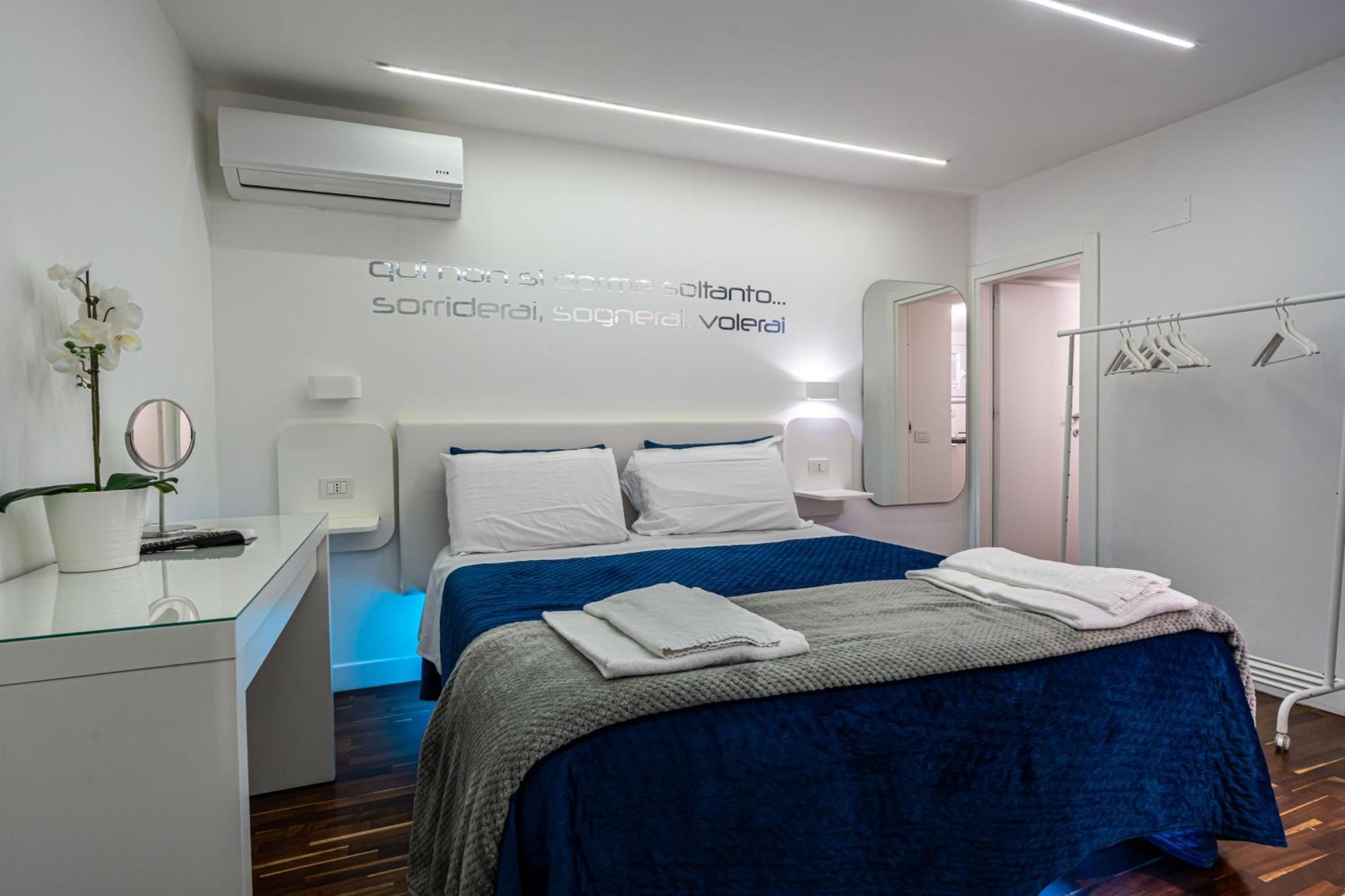 나폴리 Skyhouse Duomo B&B 외부 사진